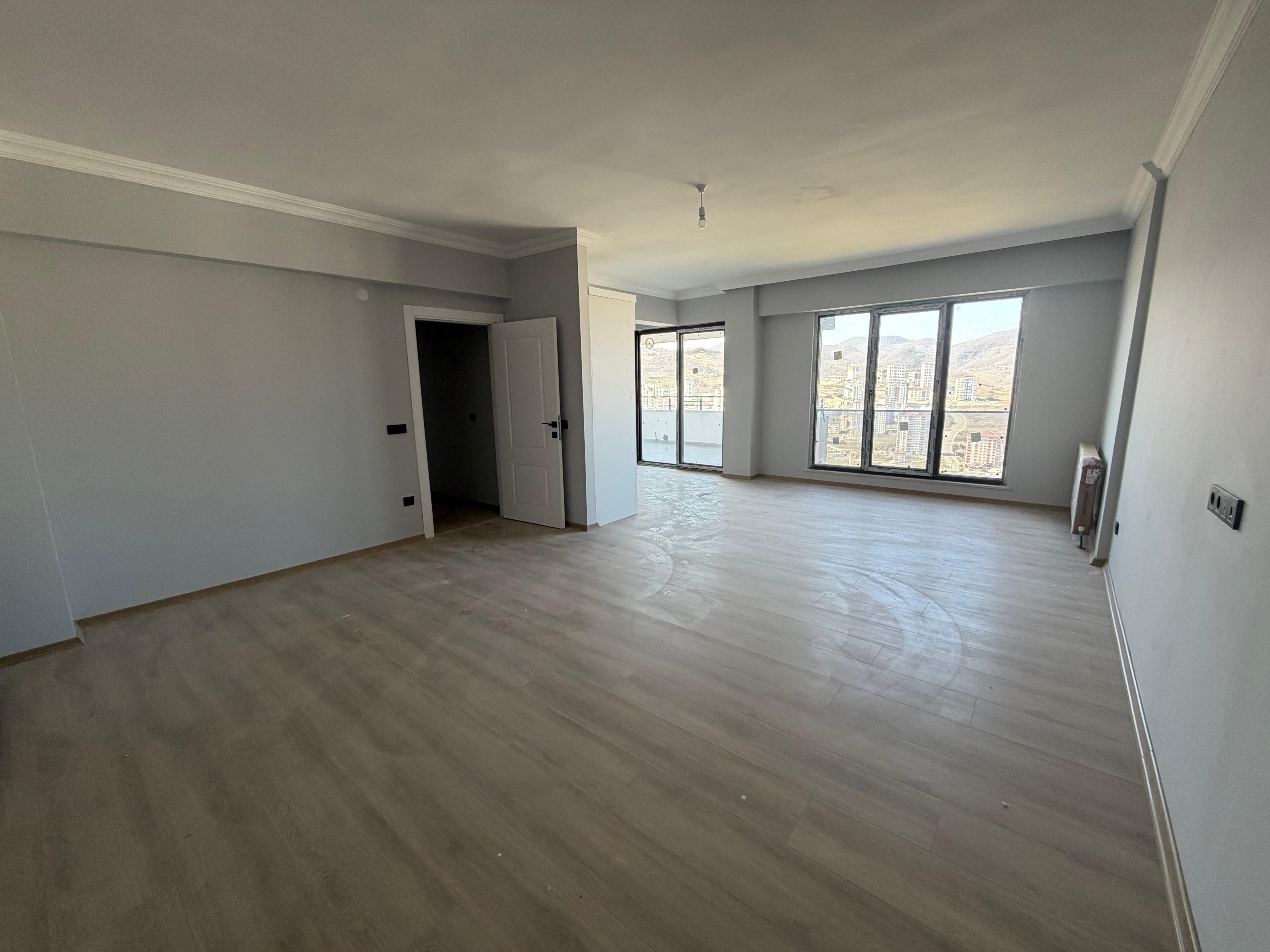 MABEL'DEN LEB-İ DERYA SİTESİNDE MANZARALI SATILIK DAİRE